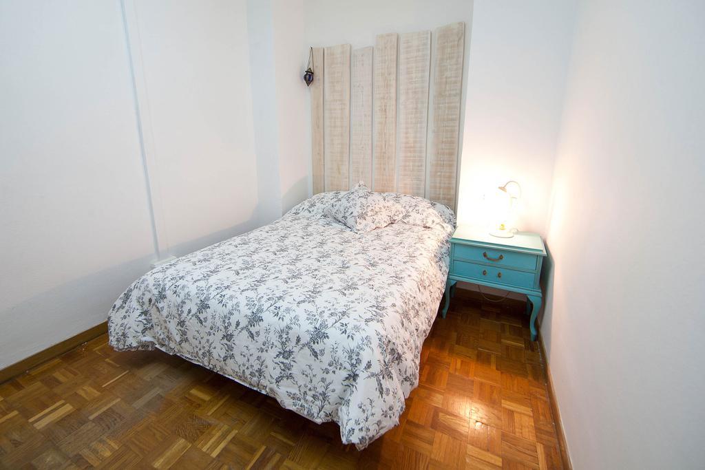 Room In Girona Cameră foto